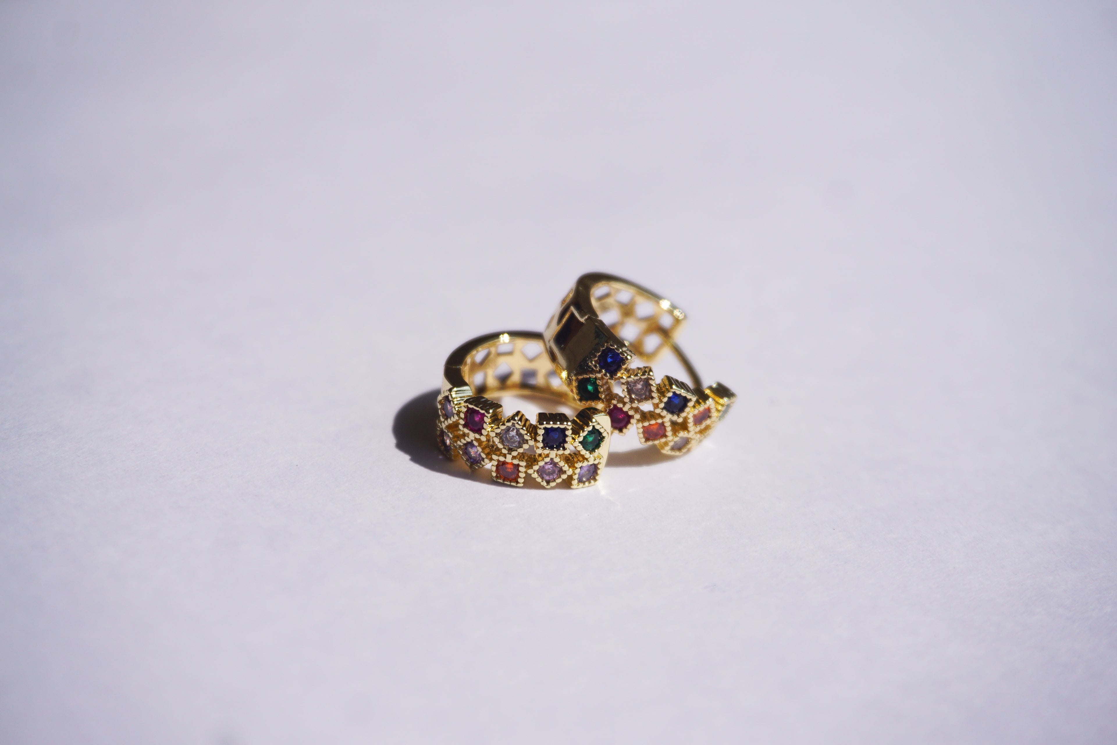 Huggies piedritas de colores