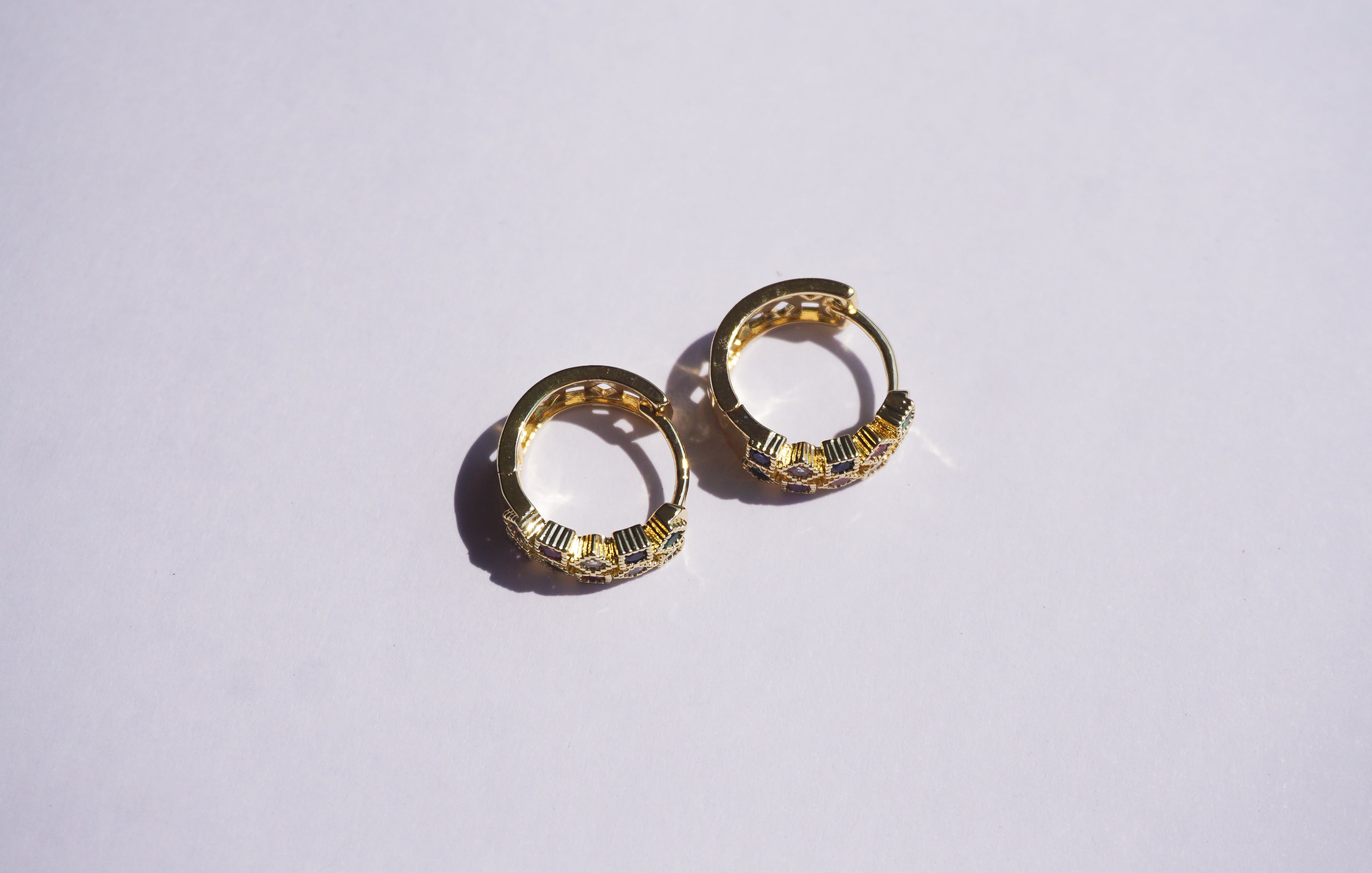 Huggies piedritas de colores