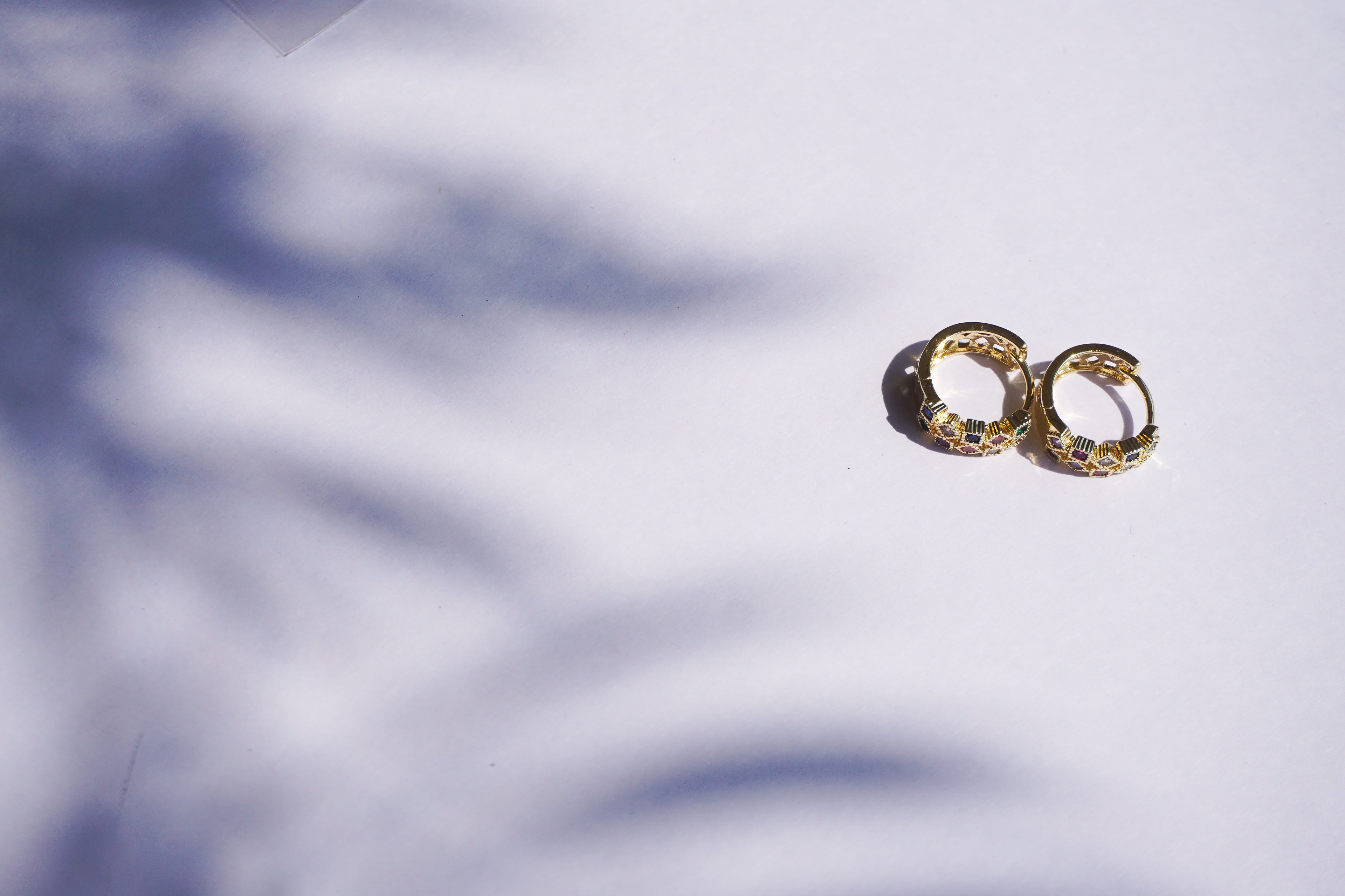 Huggies piedritas de colores