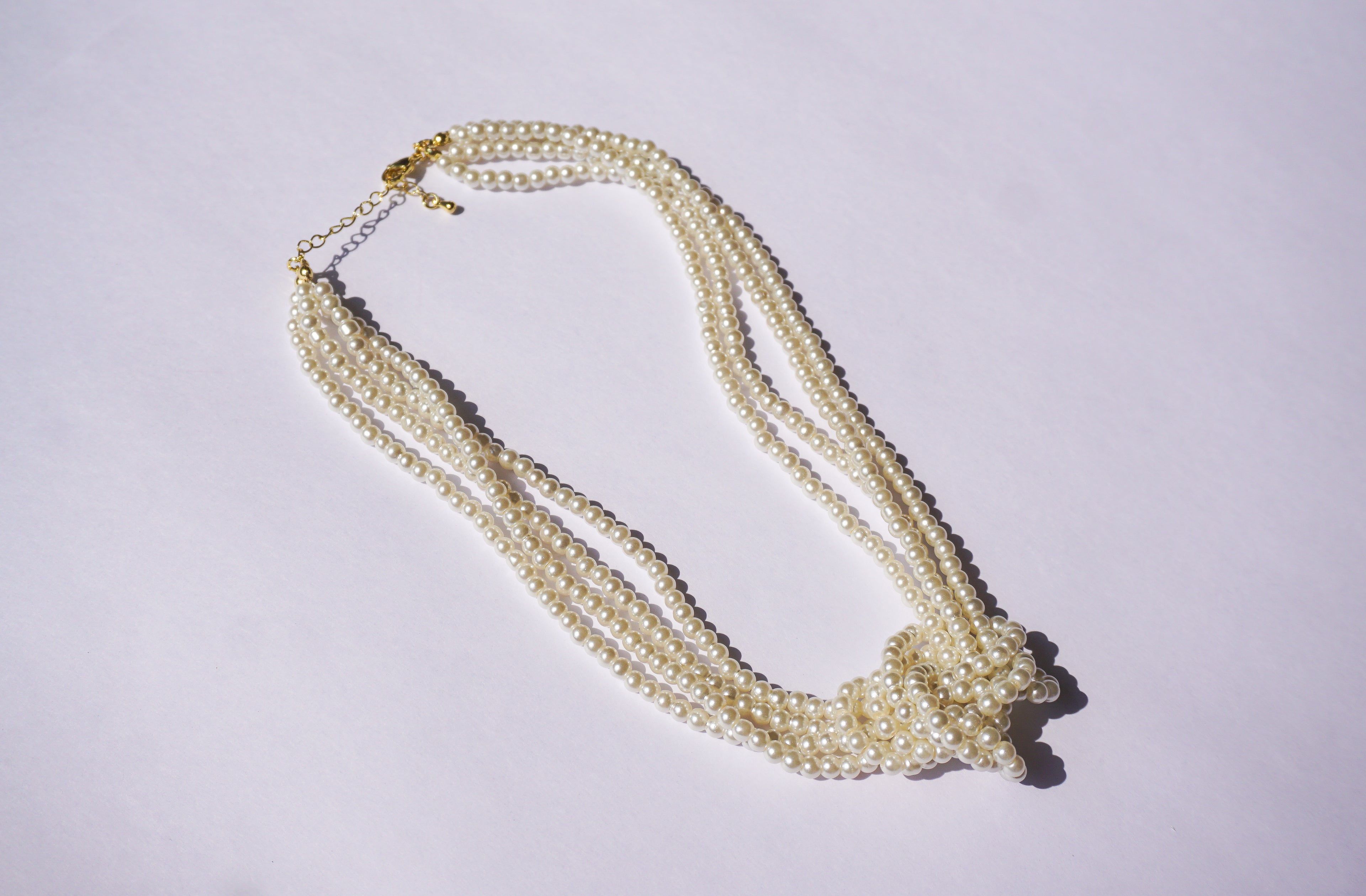 Collar perlas con nudo