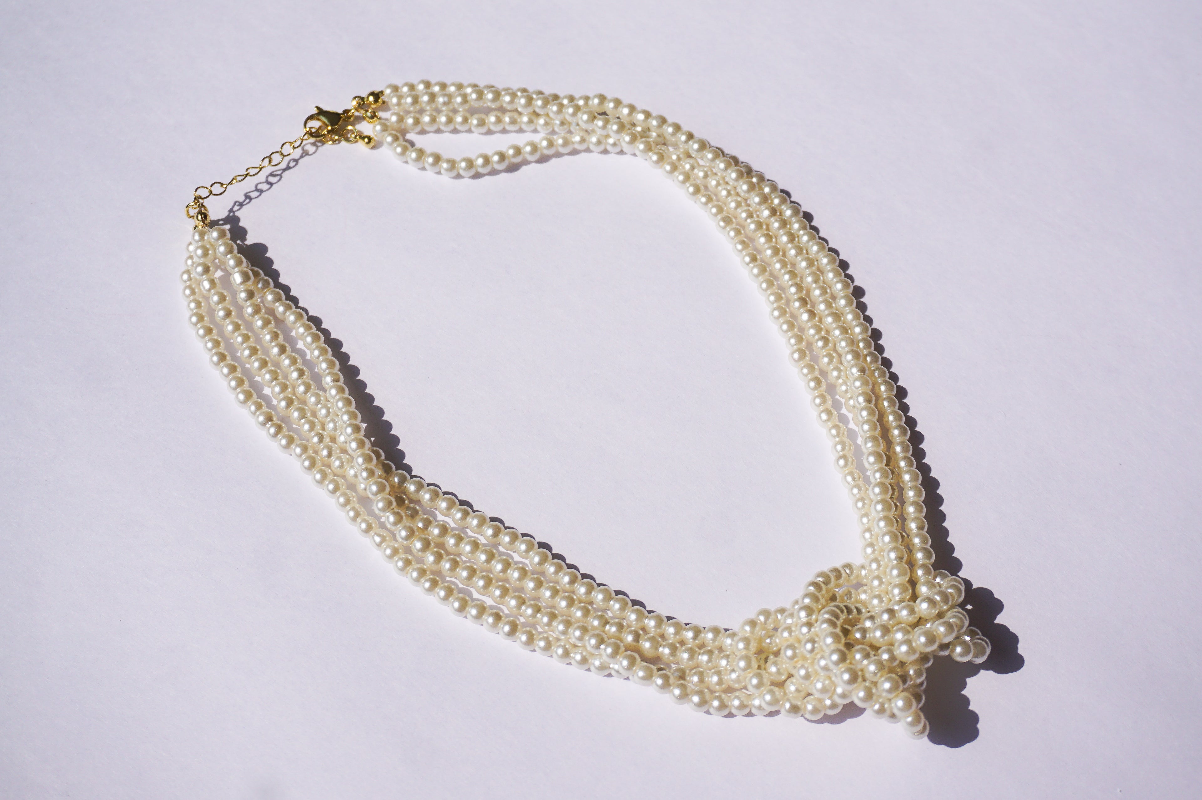 Collar perlas con nudo