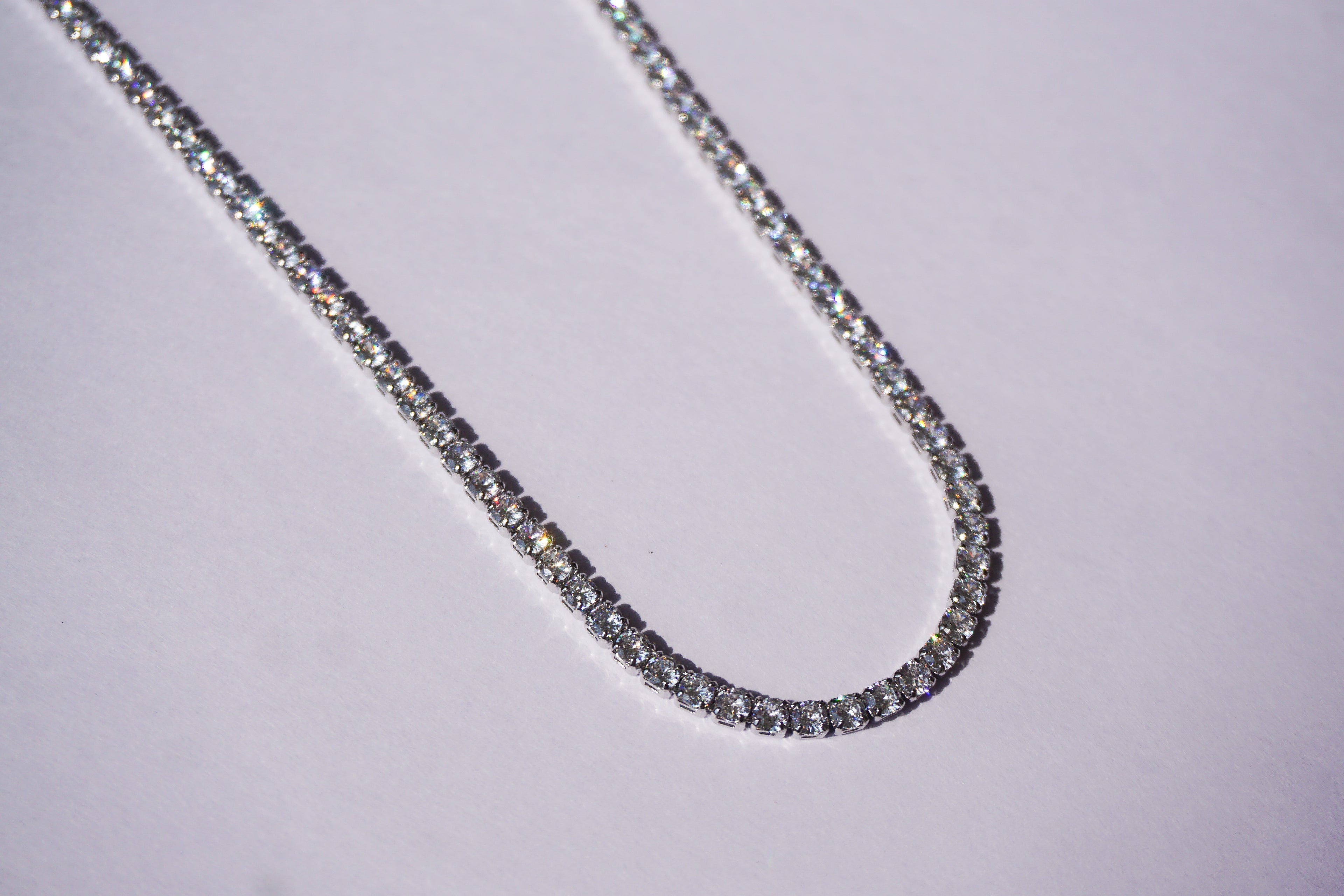 Chocker tennis plateado