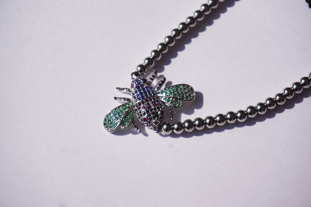 Pulsera plateada de insecto con cierre ajustable