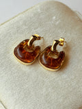 Aretes colgantes con resina carey