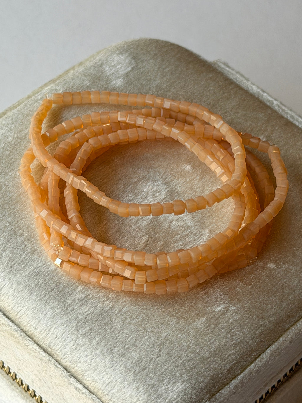 Pulsera de elástico nude