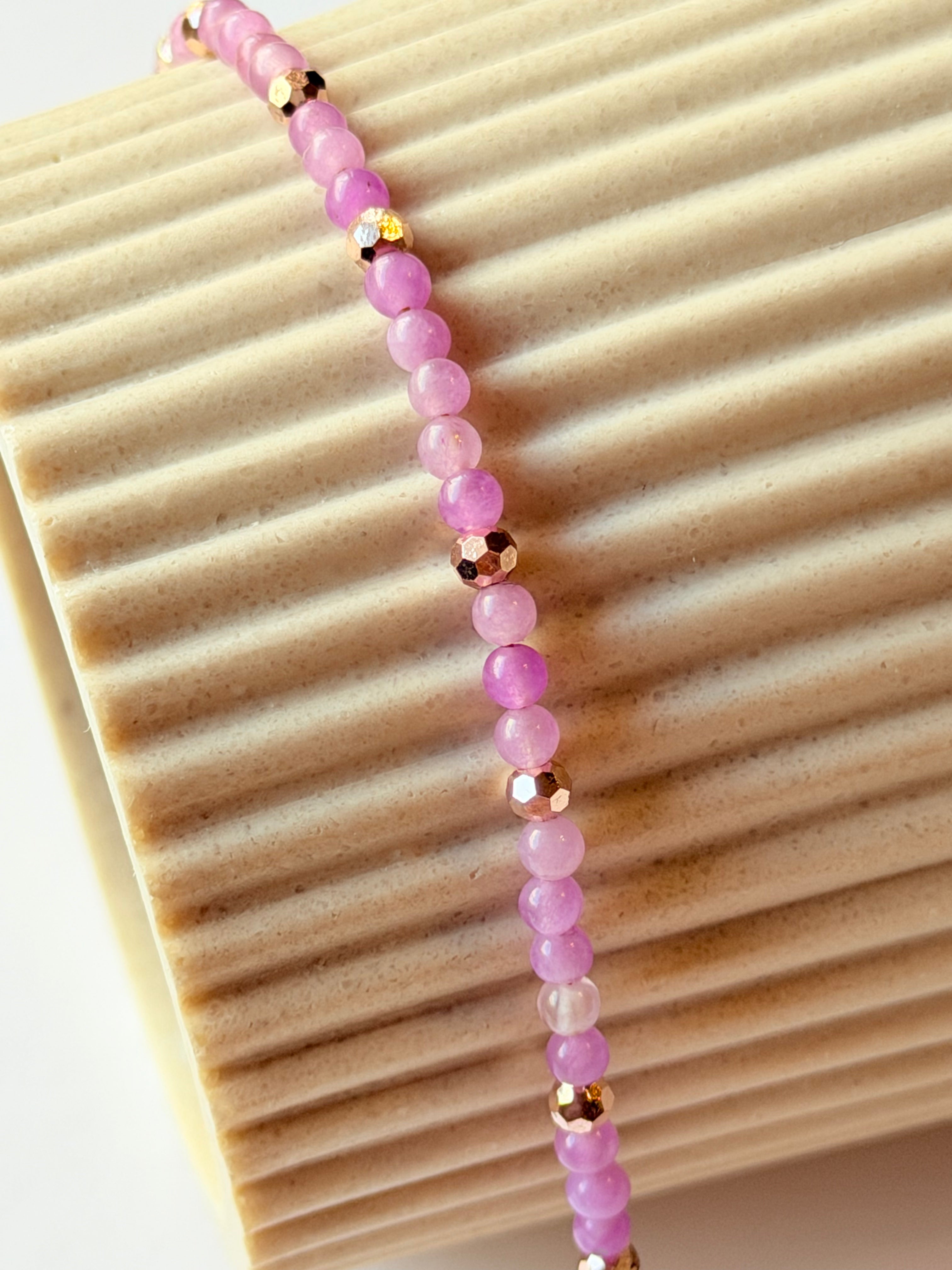 Pulsera de piedras naturales lilas