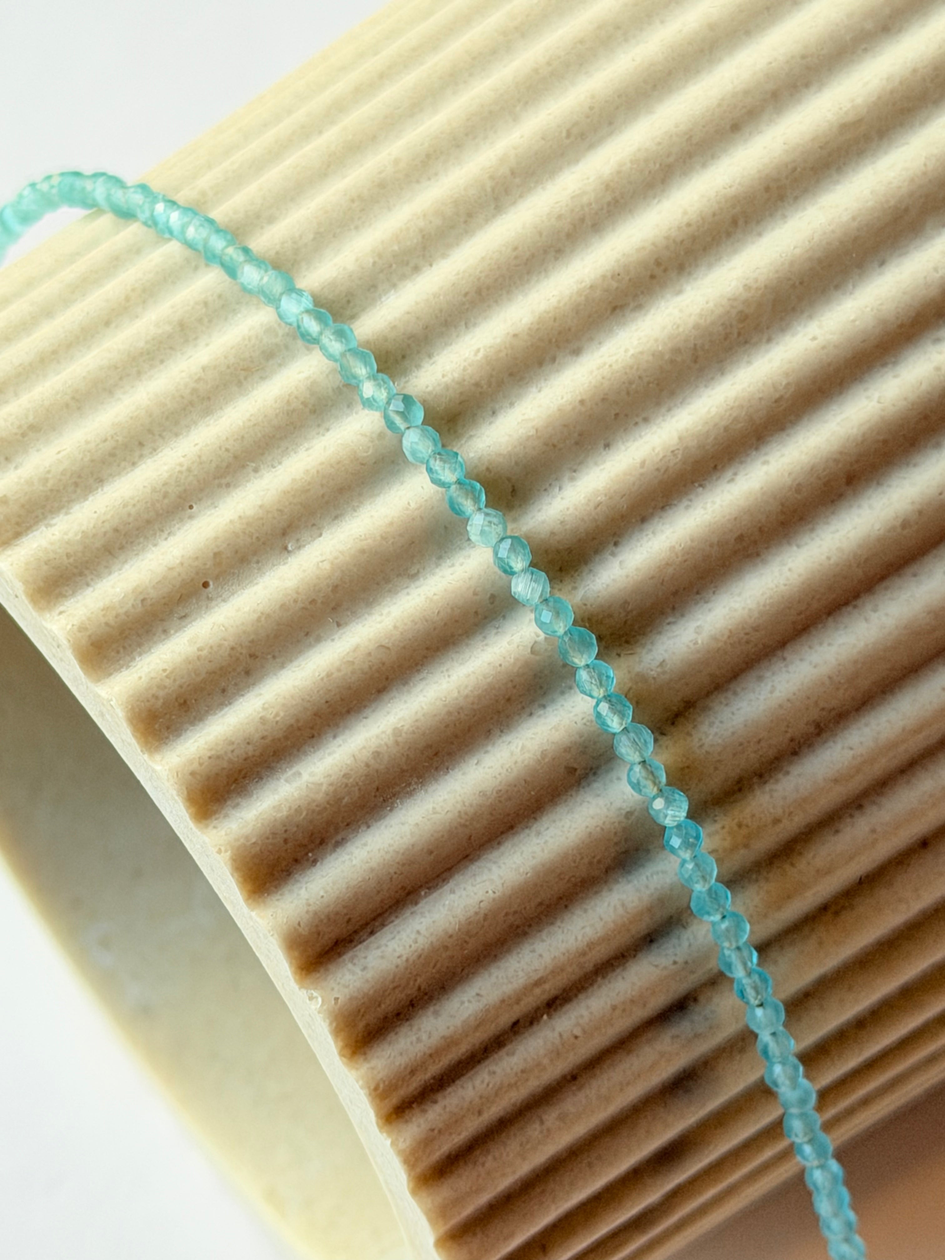 Pulseras de cristales celestes