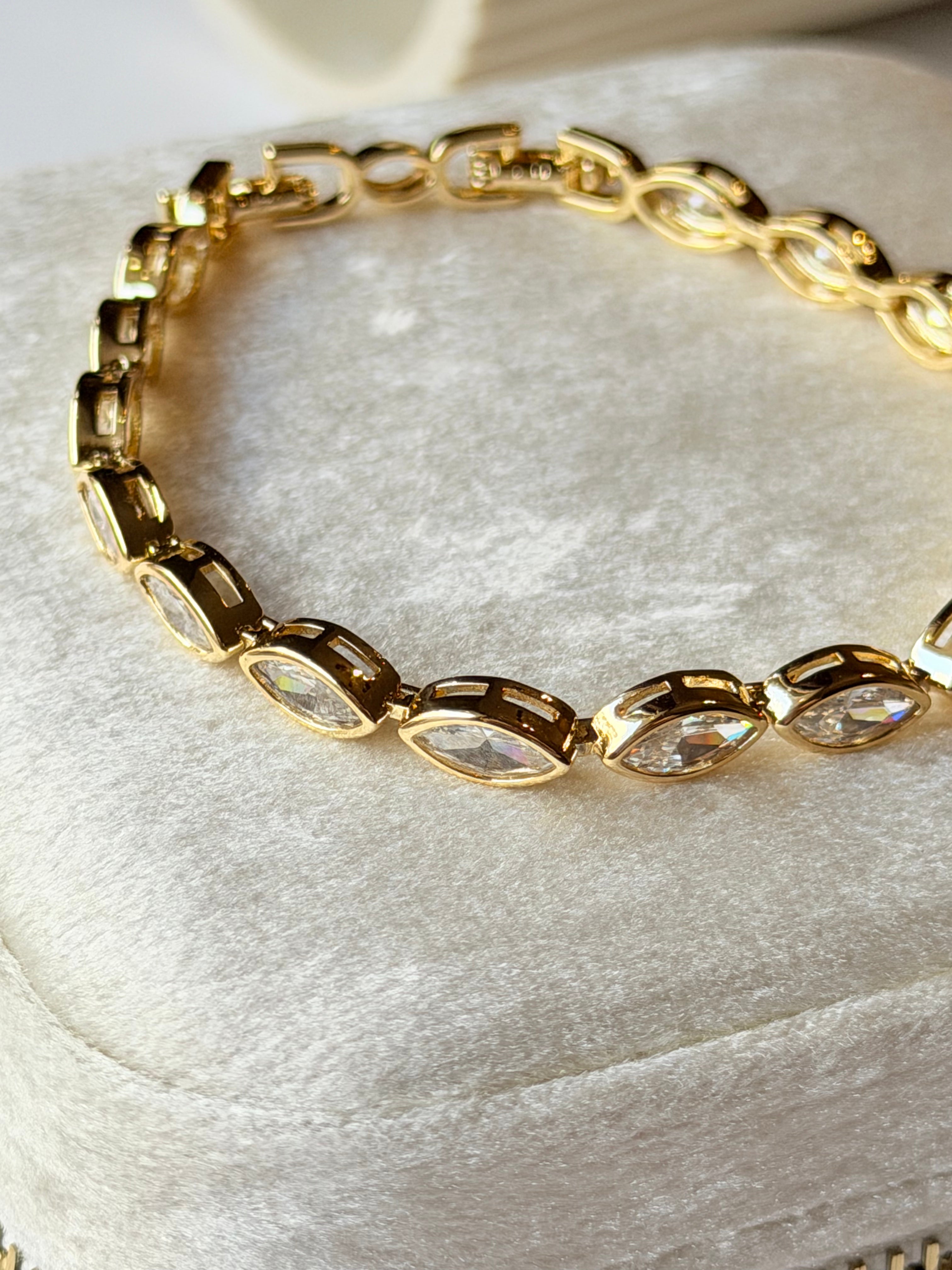 Pulsera tennis marquise en montura biselada