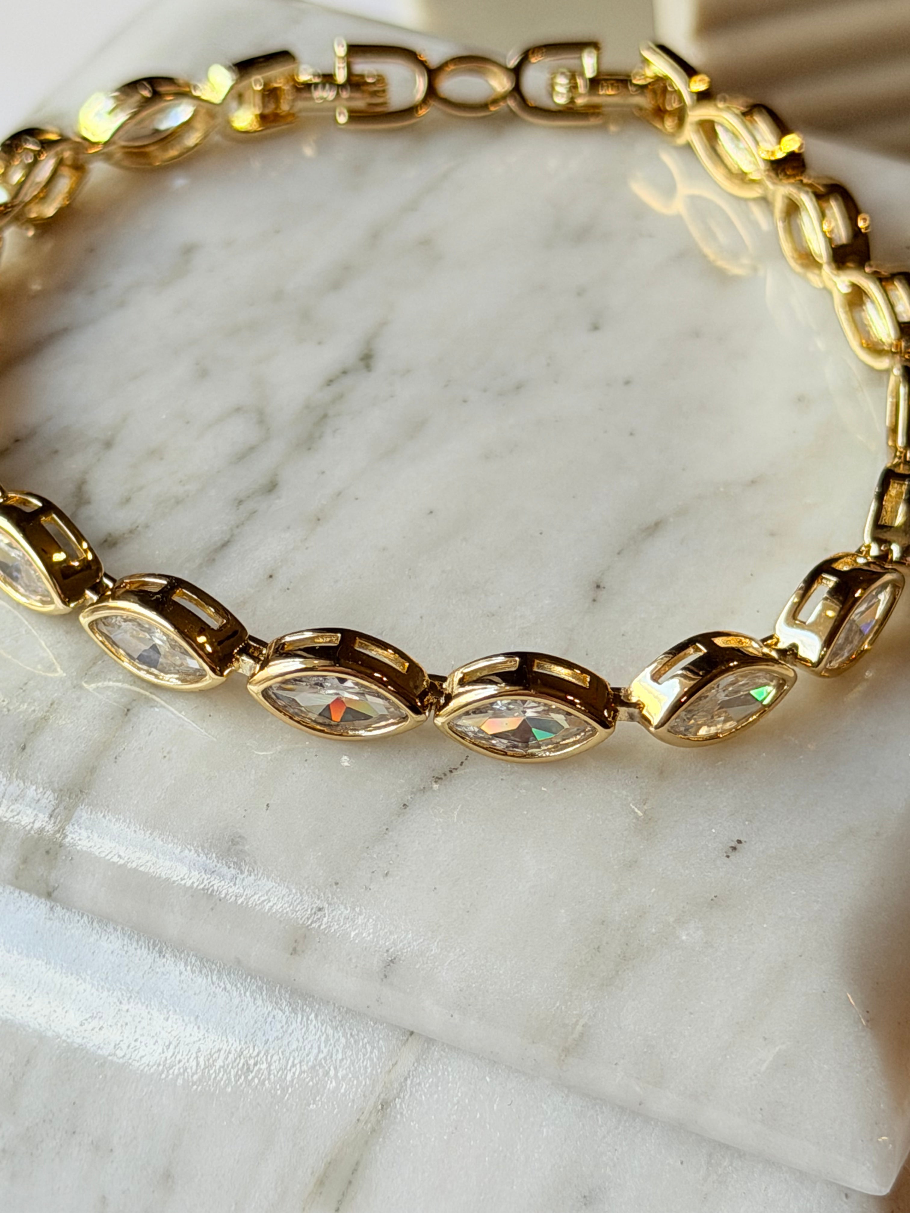 Pulsera tennis marquise en montura biselada