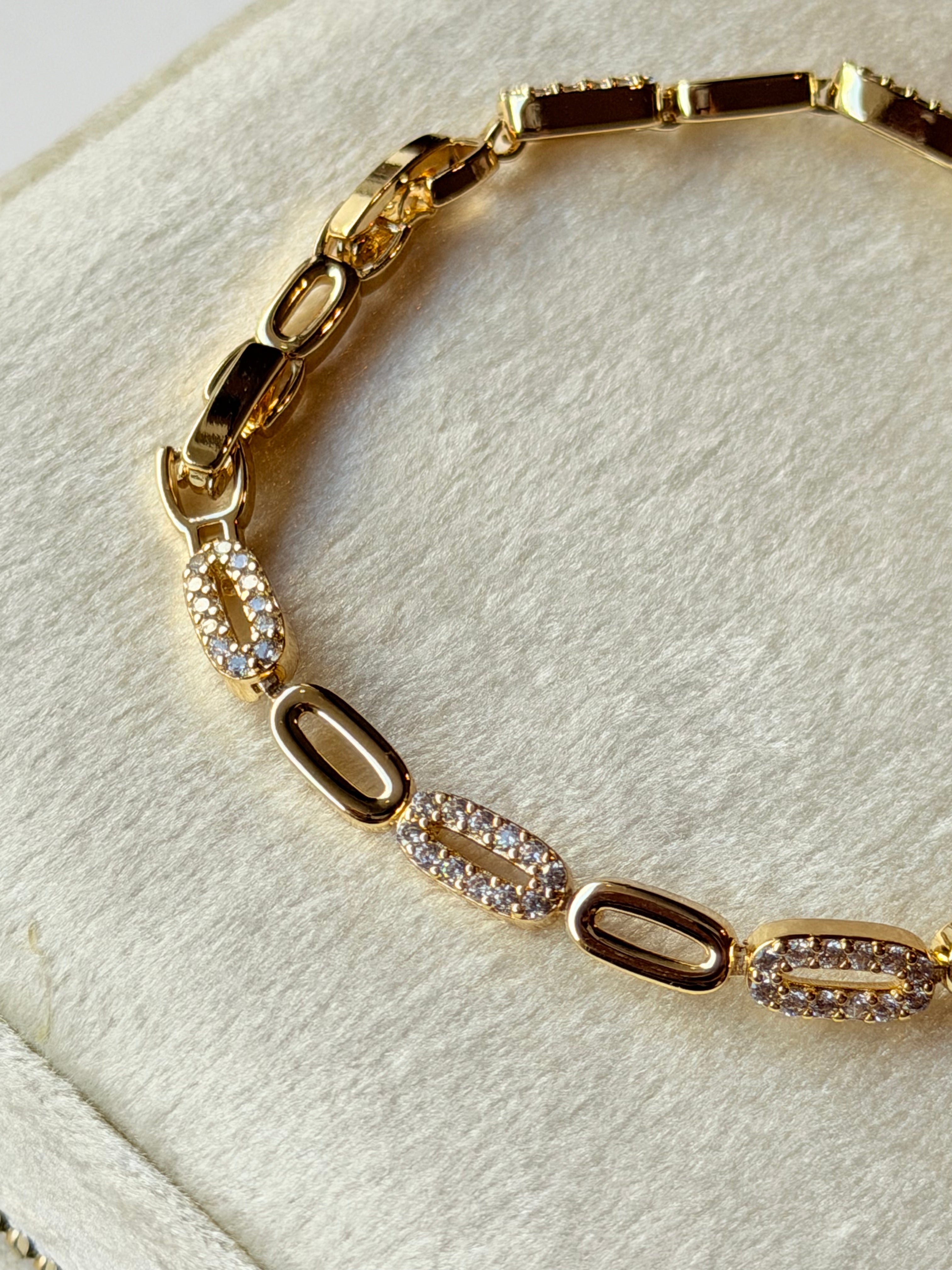 Pulsera eslabones paperclip en chapa de oro