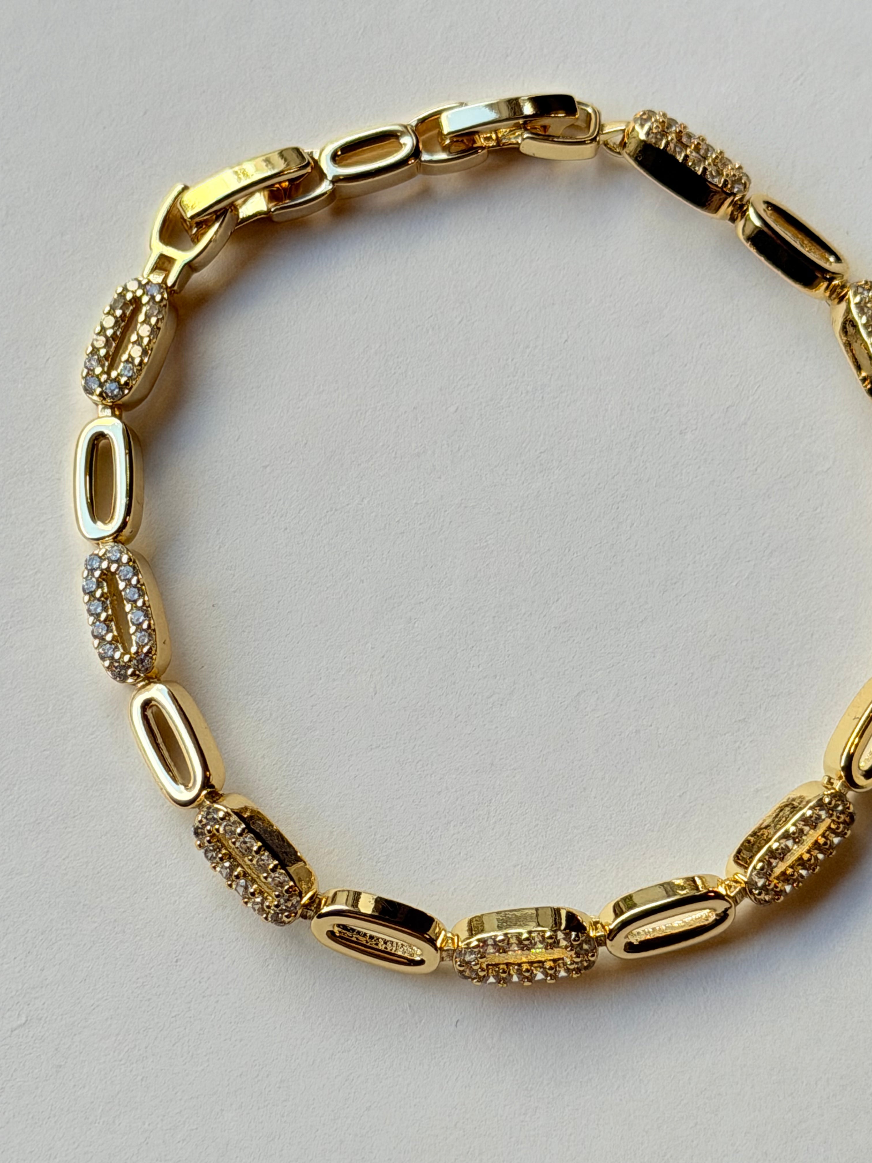 Pulsera eslabones paperclip en chapa de oro