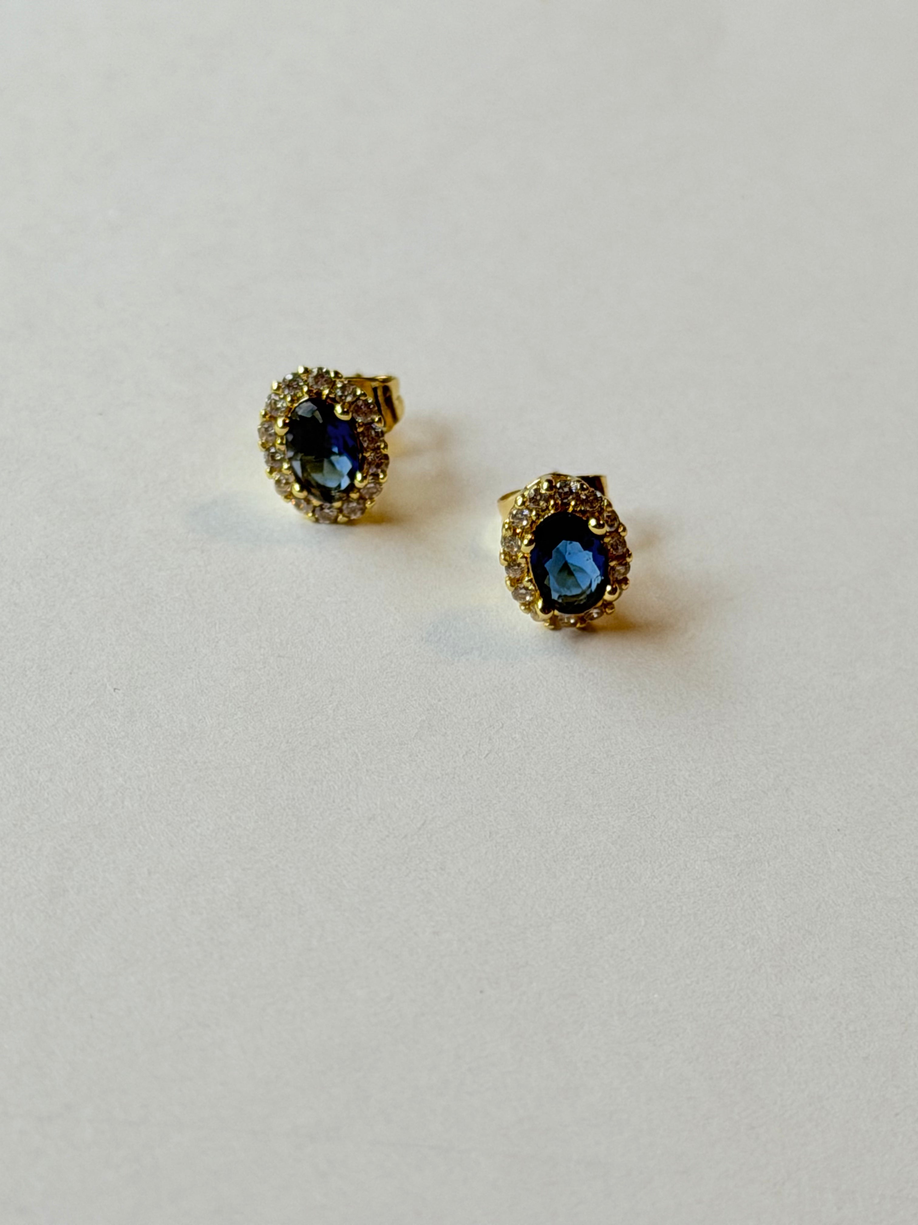 Mini broquel con piedra de cristal y zirconias