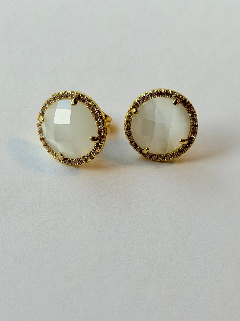 Broquel redondo de cristal con zirconias