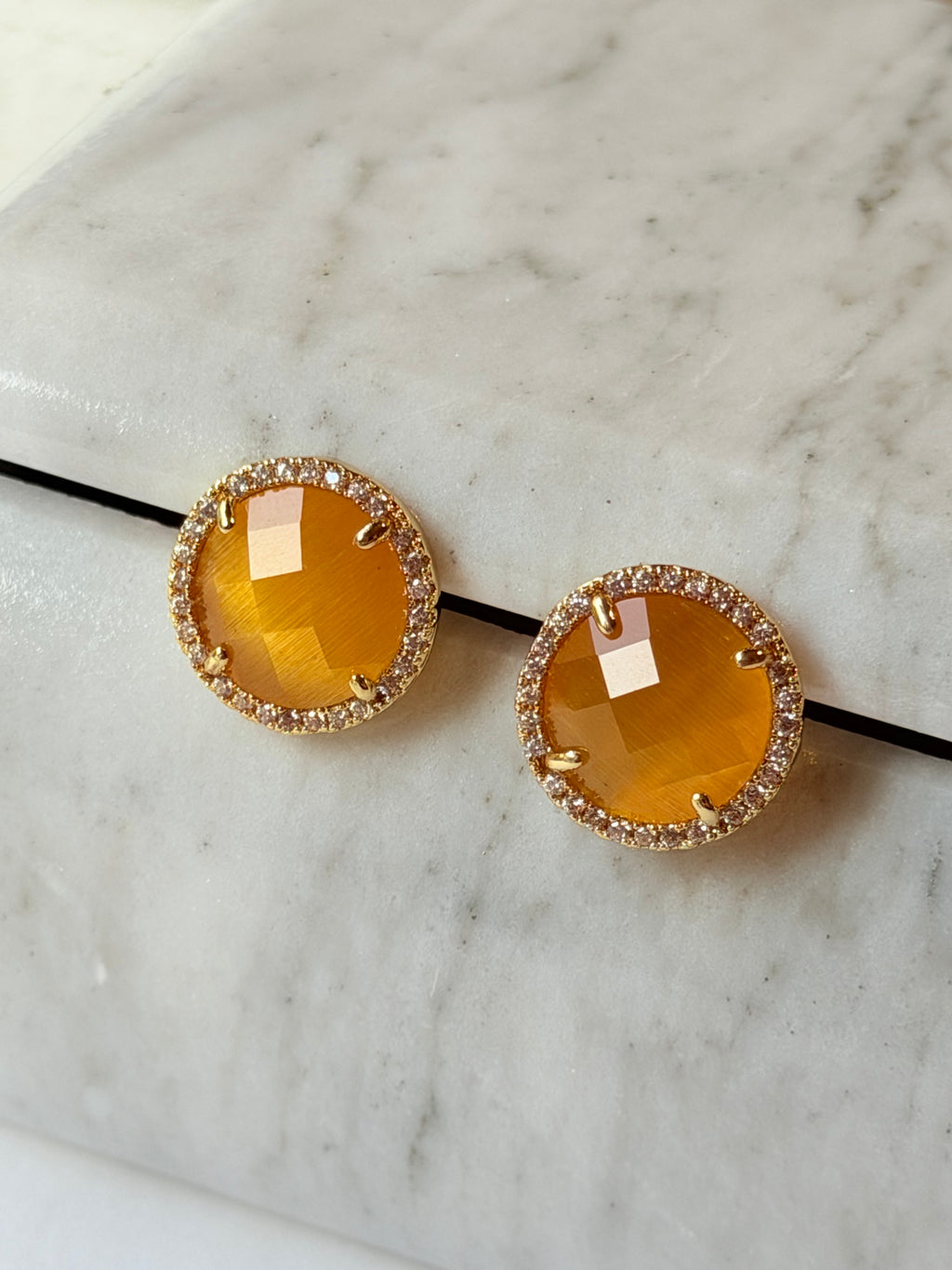 Broquel redondo de cristal con zirconias