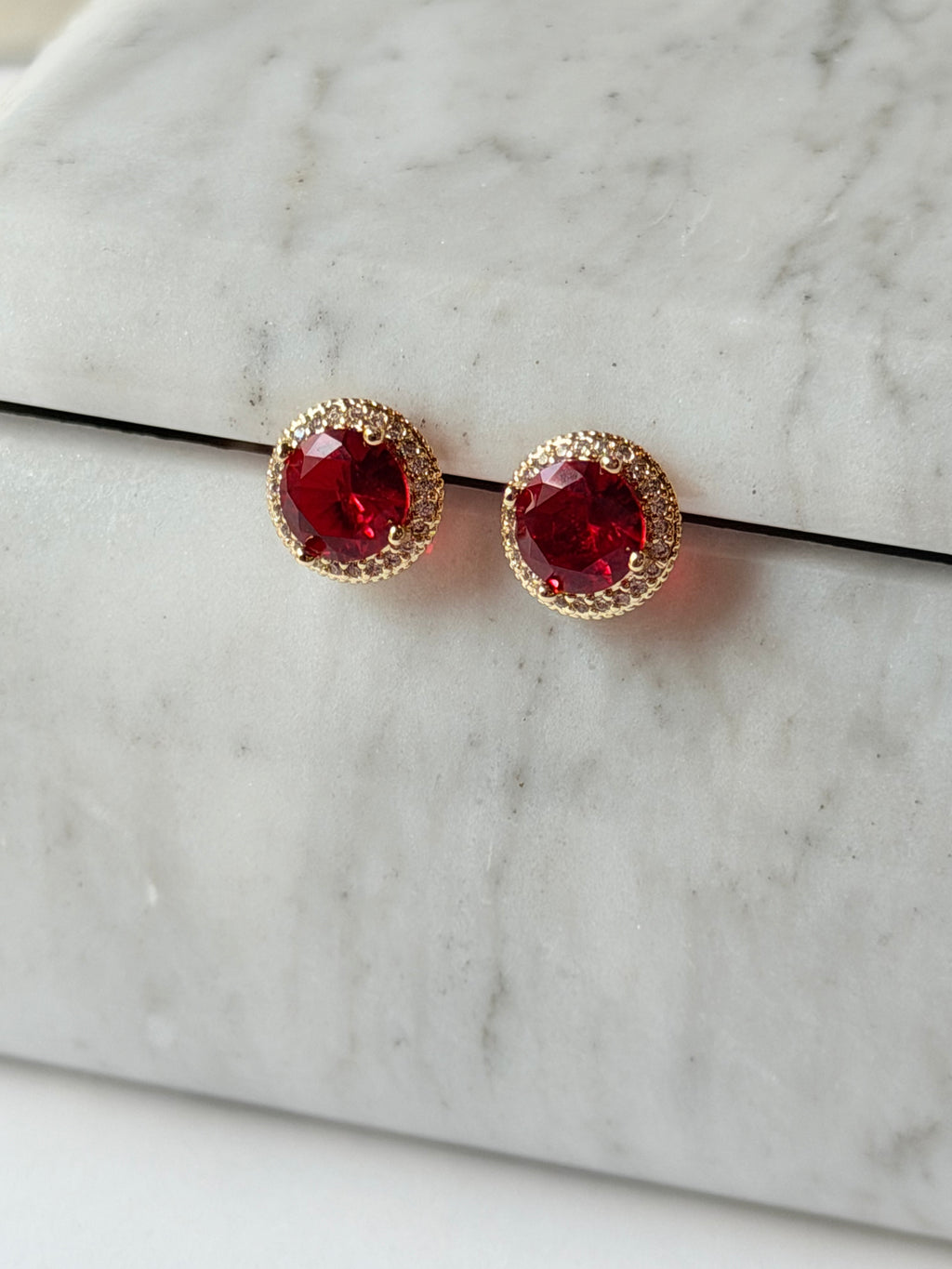 Broquel de cristal con zirconias