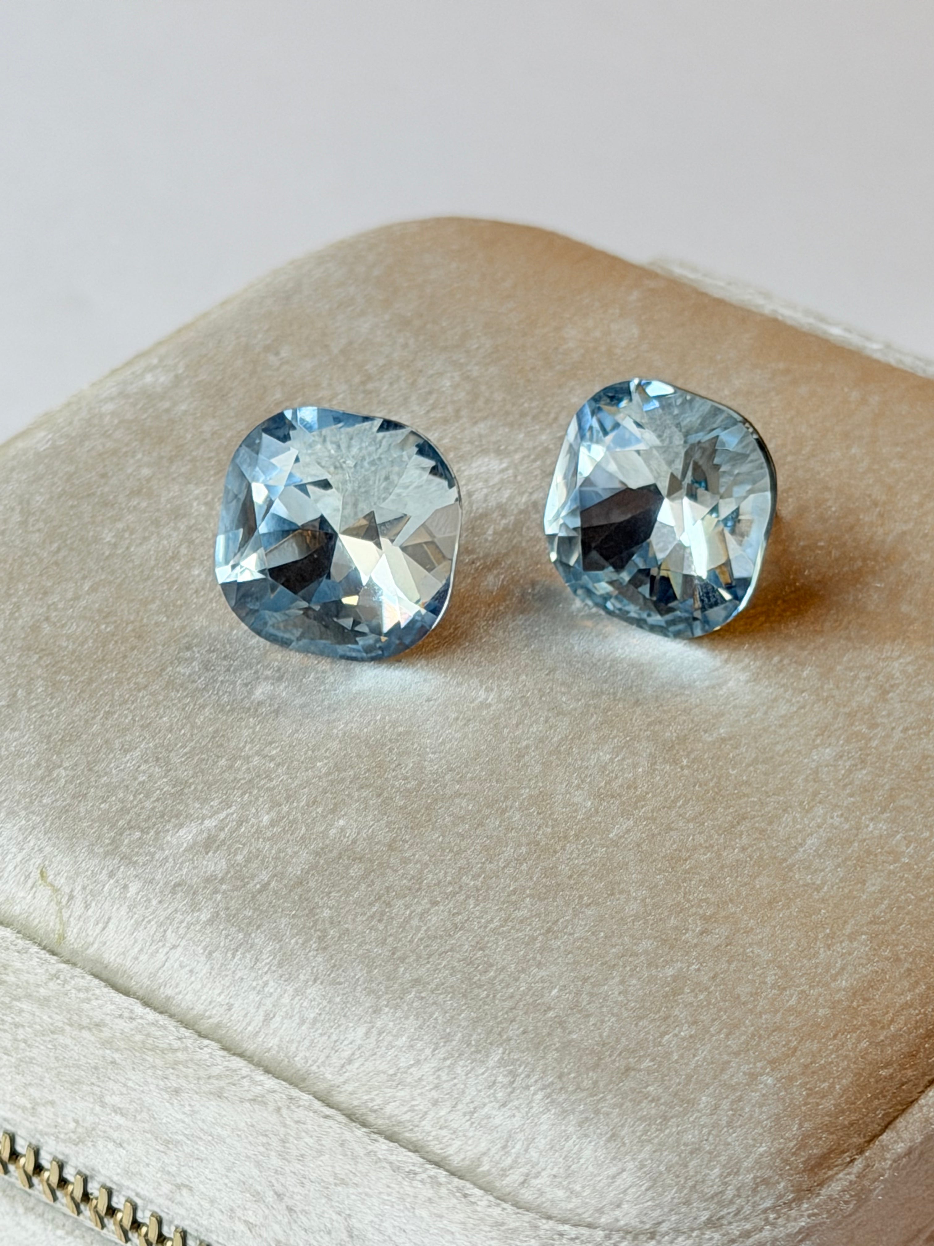 Broquel cuadrado de cristal